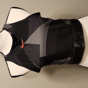 Nike, pro dri-fit crop tank